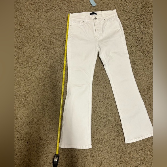 Ann Taylor Petite Sculpting Pocket Mid Rise Boot Cut Jean - Picture 10 of 12